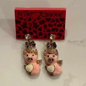 NWT Betsey Johnson pink enamel rhinestone pig earrings